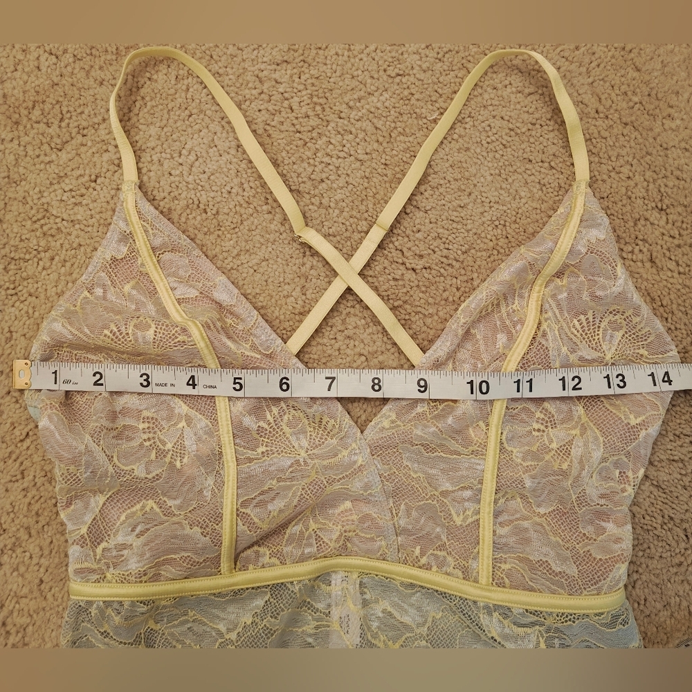 Vintage Auden Sheer Floral Mesh Lace Thong Bodysuit w Criss Cross Straps. - Picture 11 of 12